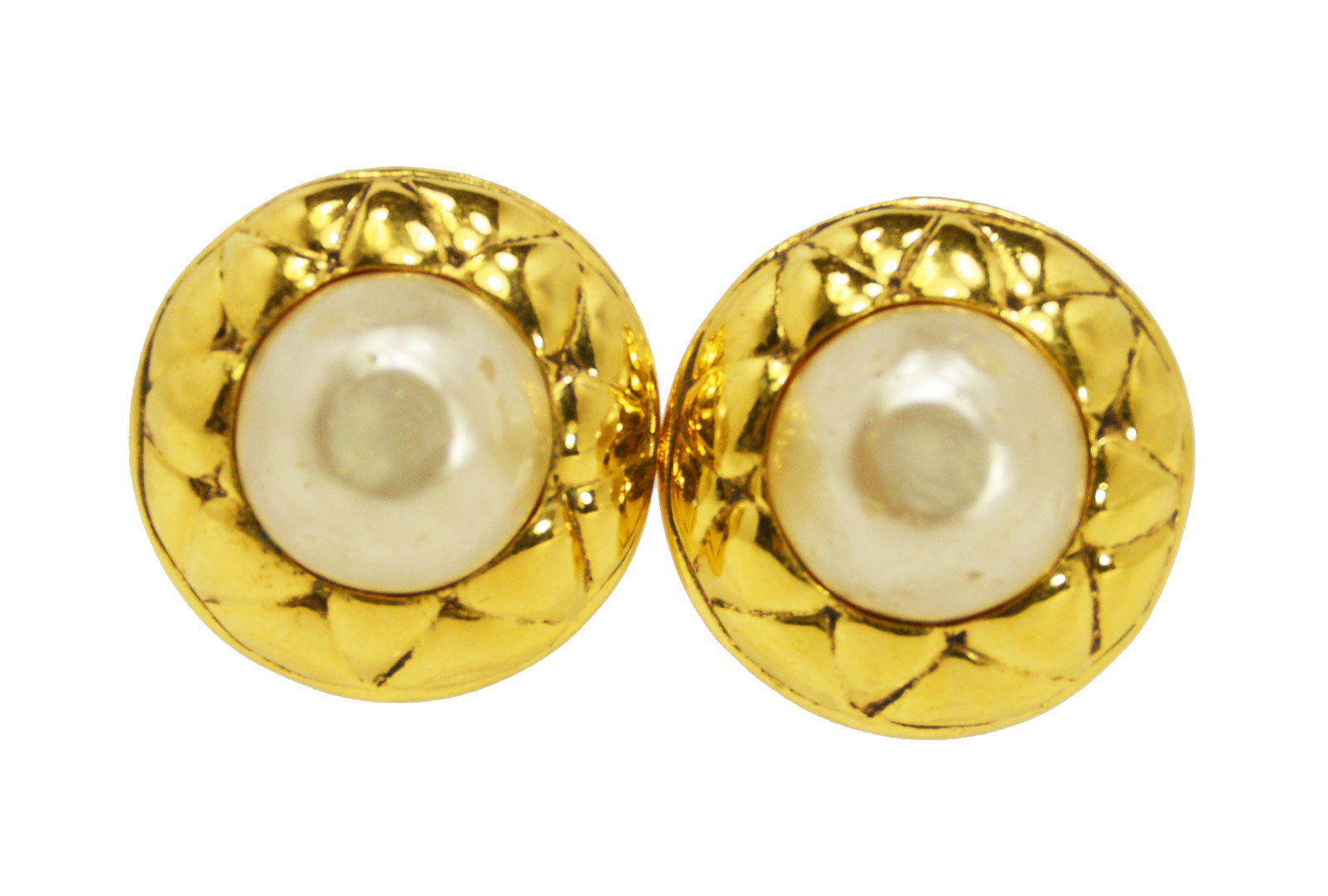 Auth CHANEL Clipon Earrings Fake Pearl/Metal Goldtone/White *Worn out