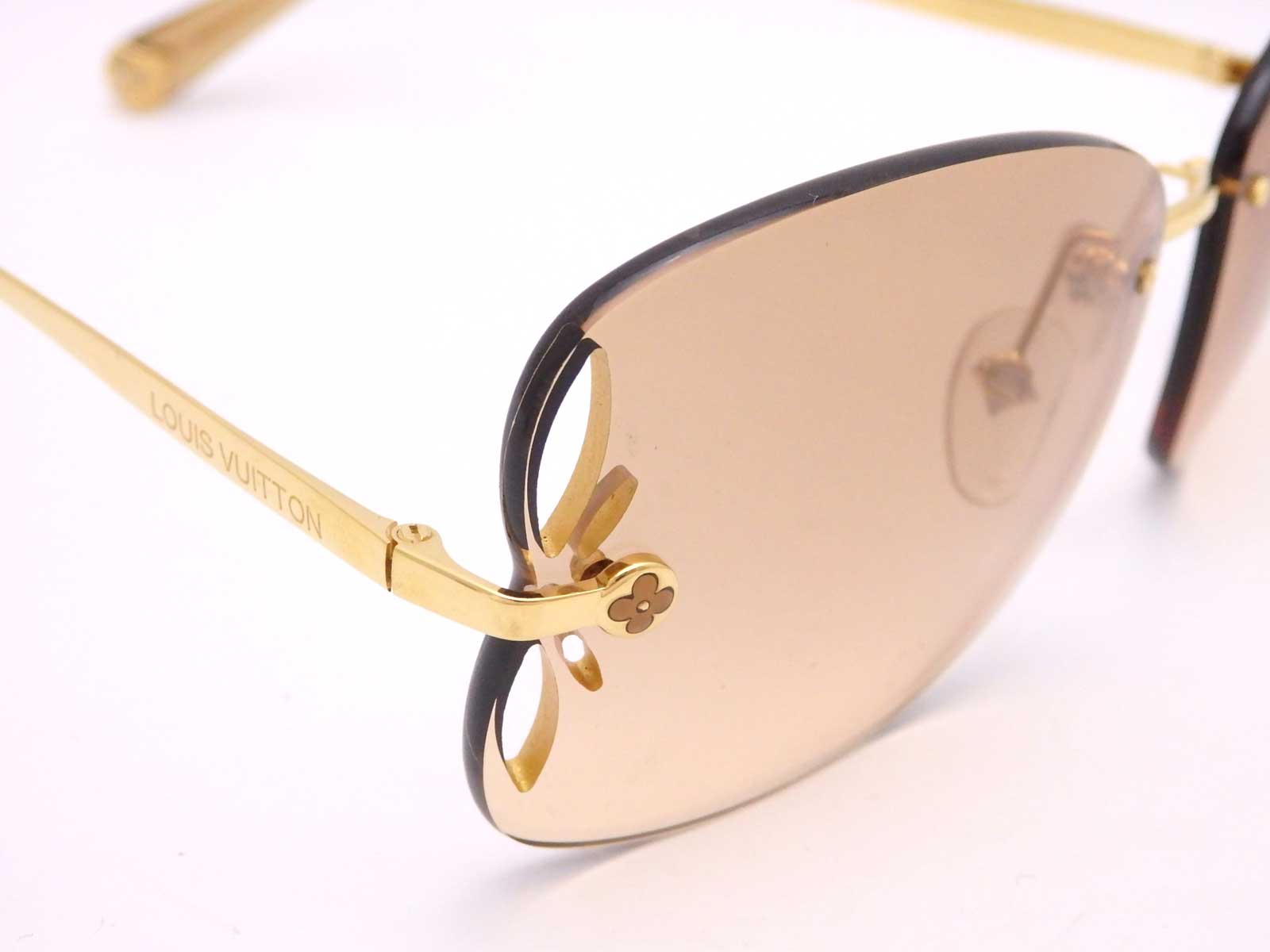 Auth Louis Vuitton Monogram Lily Frameless Sunglasses Brown Gradation - e29376 | eBay