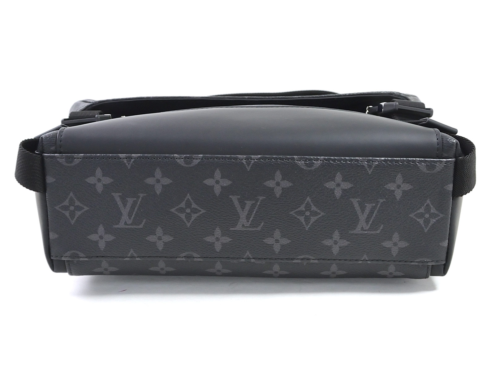 Louis Vuitton Monogram Eclipse Messenger Voyage PM Shoulder Bag Black - 97562b | eBay